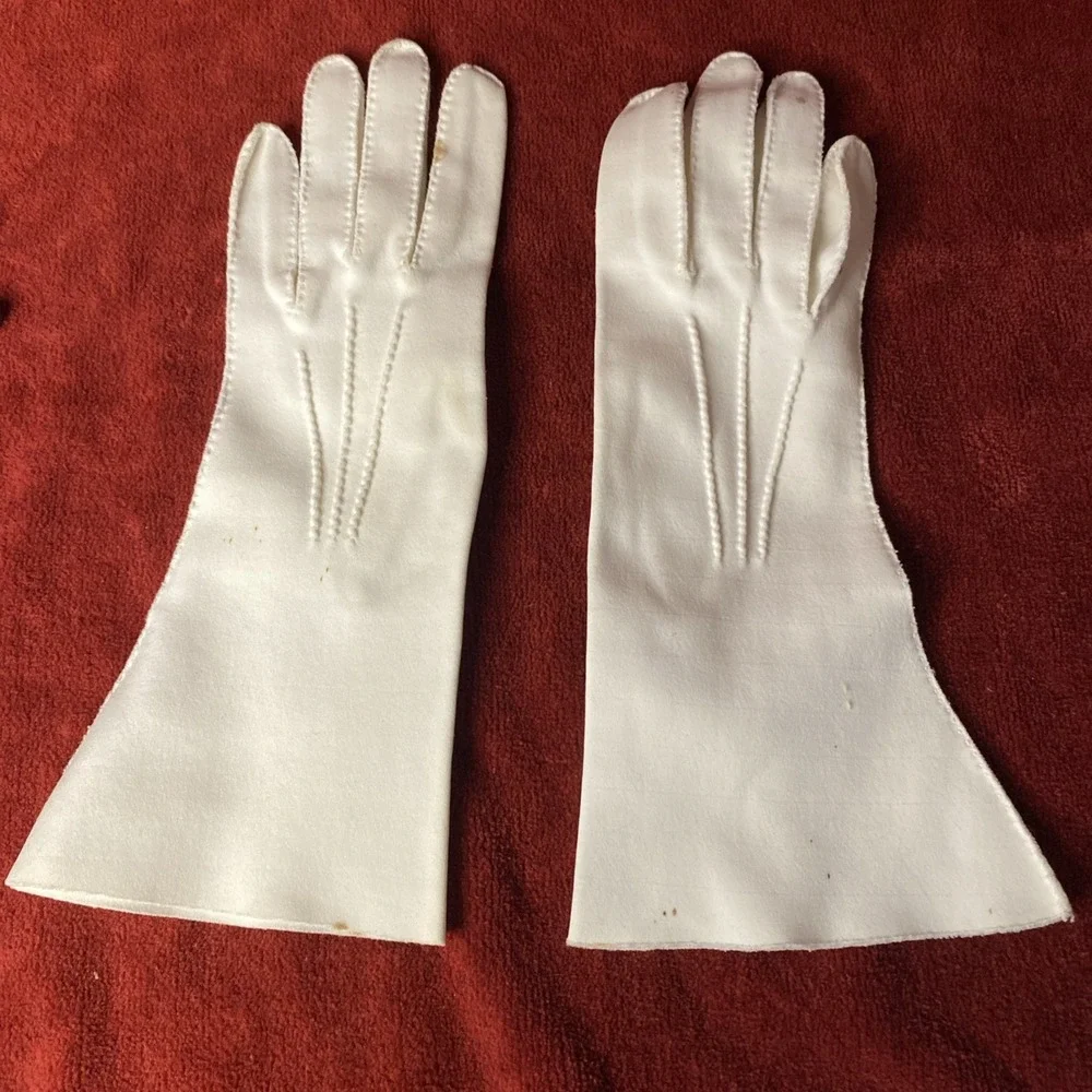 Lot Of 4 Vintage Women's Gloves White Brown. Please Read Description